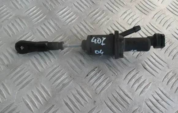 Peugeot 407 Clutch slave cylinder 