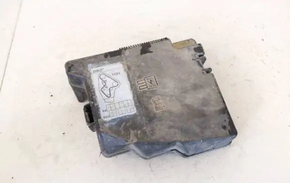 Ford C-MAX II Fuse box cover 8v5114a075ca 7154-9535-30