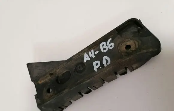 Audi A4 S4 B6 8E 8H Front bumper mounting bracket 8E0807284