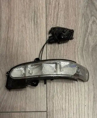 Mercedes-Benz E W211 Mirror indicator light