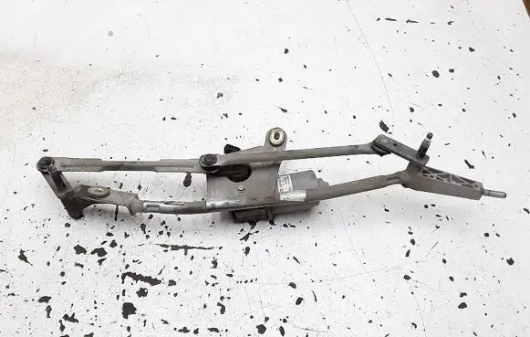 Volvo S80 Front wiper linkage 