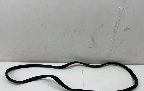 Mini Clubman F54 Trunk rubber seal (body) 