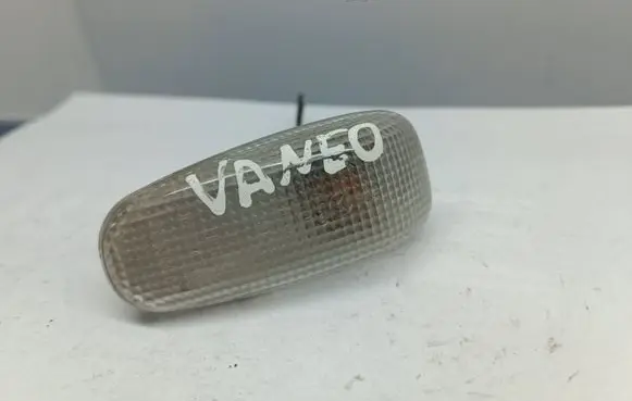 Mercedes-Benz Vaneo W414 Front fender indicator light 1511