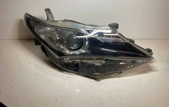 Toyota Auris E180 Headlight/headlamp 8111002E20 89906412 T9Y8TA0