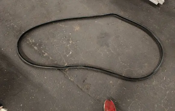BMW X5 E53 Front door rubber seal 8402515