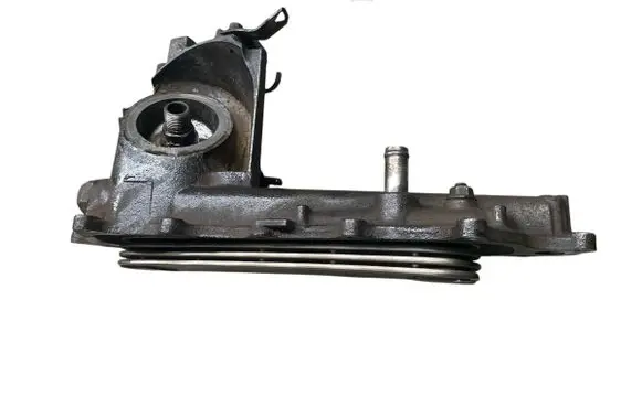 Oil filter mounting bracket