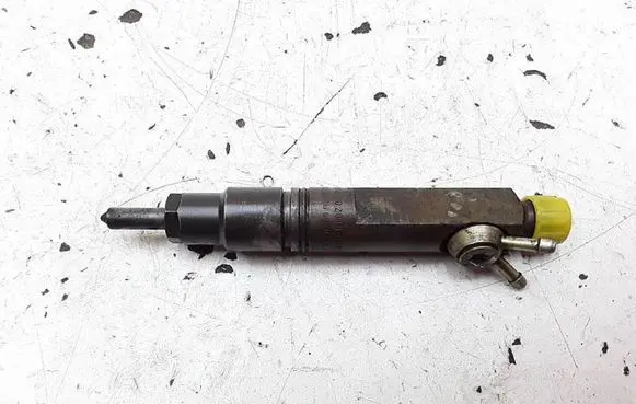 Volvo V70 Fuel injector 074130201Q