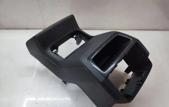 Skoda Karoq Other center console (tunnel) element 565857289