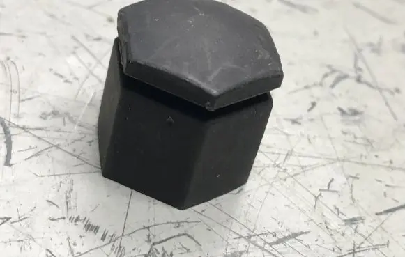 Opel Zafira C Wheel nut cap/cover 