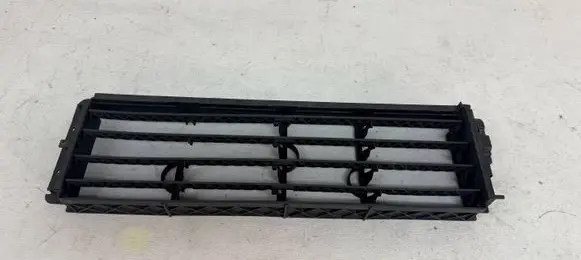 Renault Clio IV Intercooler air guide/duct channel 620C45475R