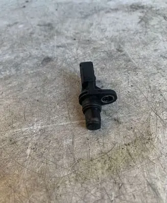 Volkswagen Jetta VI Camshaft position sensor 07k907601
