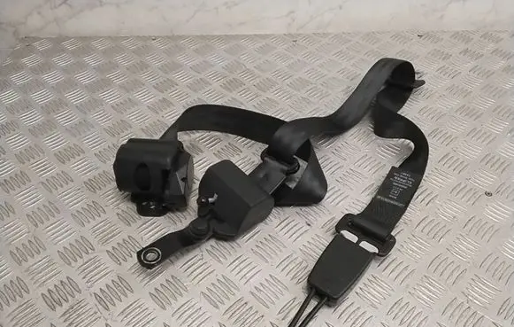 Mercedes-Benz Sprinter W906 Rear seatbelt 9000200