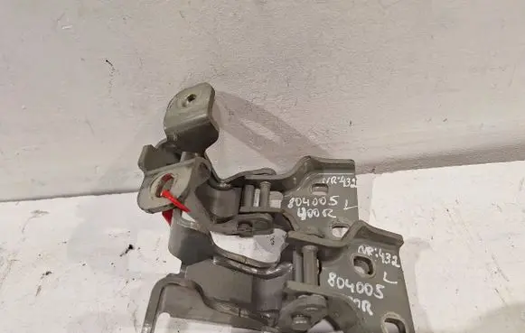 Renault Trafic III (X82) Front door upper hinge 804005400R
