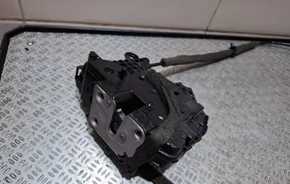 Nissan Micra K14 Front door lock 825005FA0A