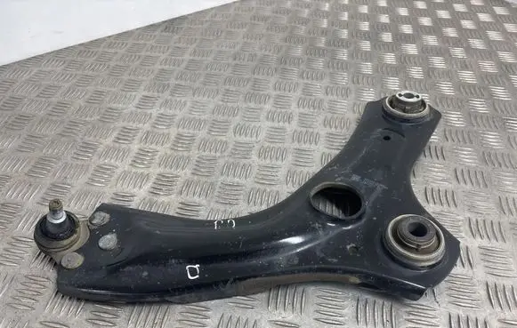 Nissan Juke II F16 Front lower control arm/wishbone