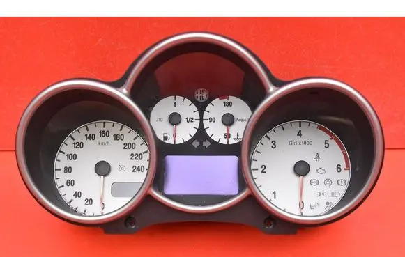 Speedometer (instrument cluster)