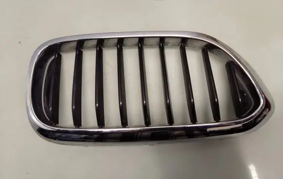 BMW 5 G30 G31 G38 Front bumper upper radiator grill 7473692 7363520 7390864