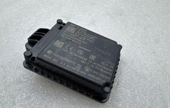 Tesla Model 3 Distronic sensor radar 110864700H A1122259001473 A2C76884108