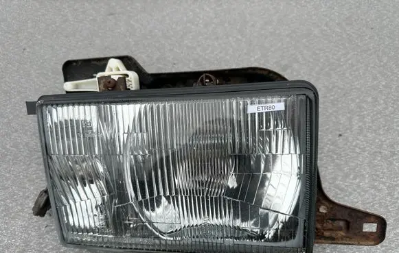 Isuzu Trooper Headlight/headlamp IKI1239R