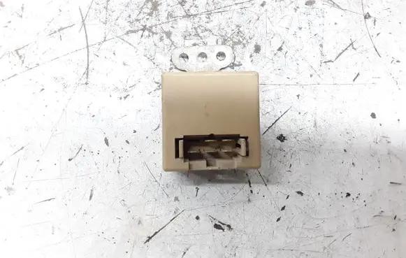 Mitsubishi Pajero Other relay MD369969