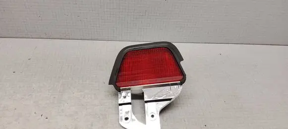 Toyota Avensis T250 Third/center stoplight E130892