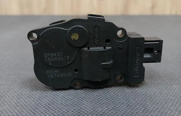Mercedes-Benz E A207 A/C air flow flap actuator/motor 2219066900 A2219066900 K9749006EC