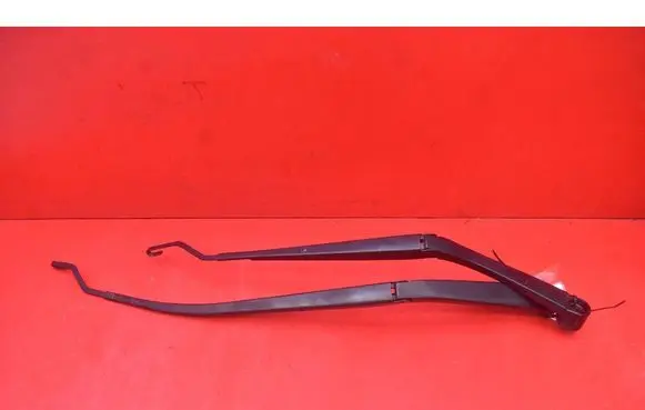 Hyundai Tucson JM Front wiper blade arm