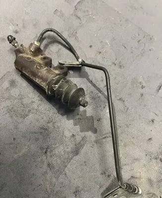 Clutch slave cylinder