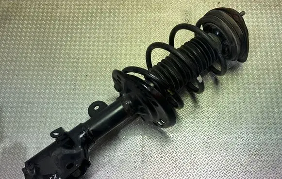 Subaru Forester SK Front shock absorber with coil spring 20310SJ000