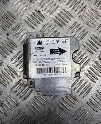 Opel Zafira A Airbag control unit/module 09229302 BFS1082528 330518650