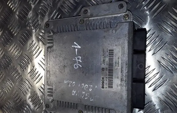 Renault Laguna II Engine control unit/module 0281010637 8200211711 8200085386