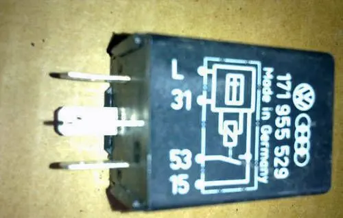 Volkswagen Golf I Other relay 171955529