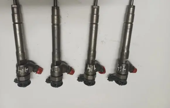 Nissan Qashqai LP gas injectors set 0445110414