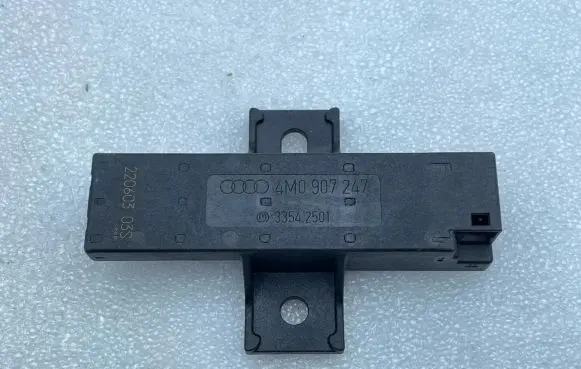 Porsche Cayenne (9Y0 9Y3) Keyless (KESSY) go control unit/module 4M0907247