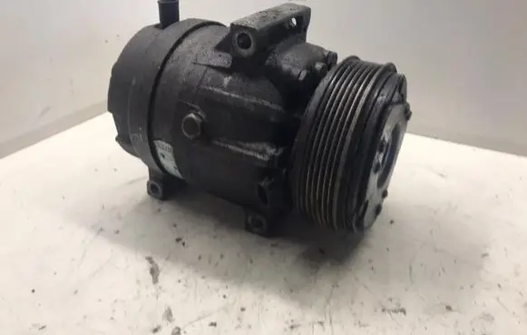 Renault Laguna II Air conditioning (A/C) compressor (pump) 200021822