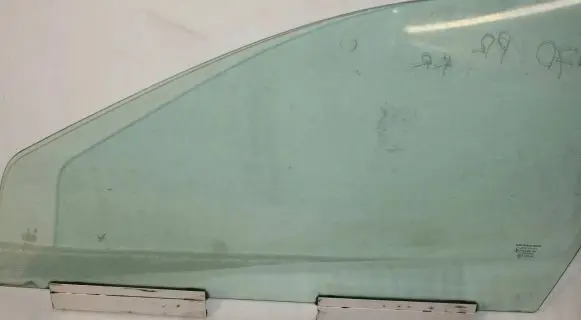 Volvo V70 Front door window glass four-door 43R001106 E000186 DOT57M53AS2