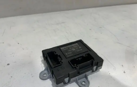 Ford Fiesta Door control unit/module CV1T14B533AE 1002722707