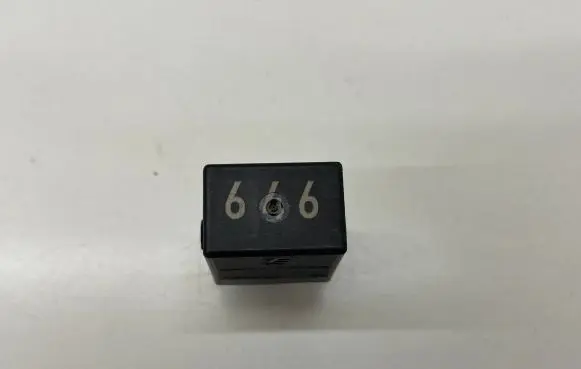Seat Ibiza IV (6J,6P) Other relay 4H0951253C