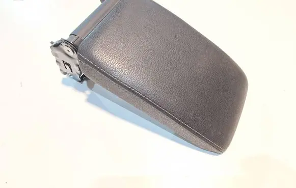Mercedes-Benz C W205 Armrest