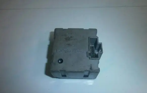 Ford Mondeo MK I Other control units/modules 93bb10e850ac