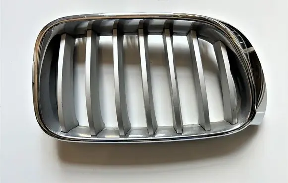 BMW X3 F25 Front bumper upper radiator grill 51117338572 7338572