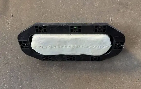 Land Rover Discovery 5 Passenger airbag 