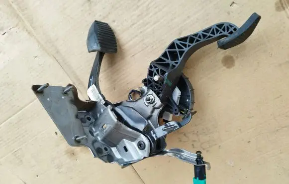 Peugeot 3008 I Pedal assembly 