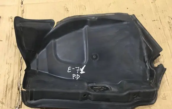 BMW X6 E71 Other engine bay part 7161746