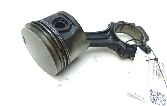Mercedes-Benz S W126 Piston with connecting rod 11004