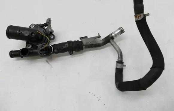 Nissan Qashqai+2 Thermostat/thermostat housing
