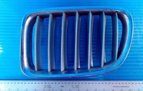 BMW X5 E53 Front bumper upper radiator grill 7316076