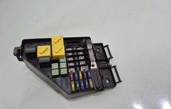 Land Rover Freelander Fuse module 500330