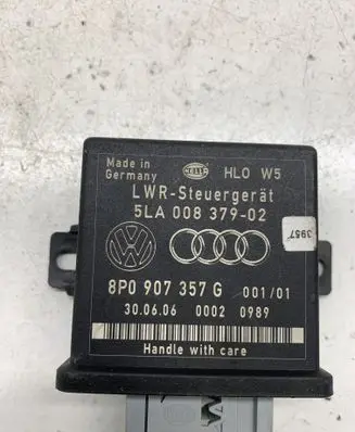 Audi A4 S4 B7 8E 8H Light module LCM 8P0907357G 5LA00837902