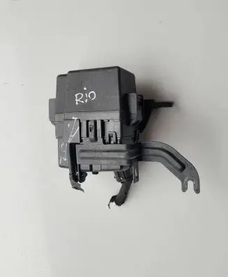 KIA Rio Fuse module 919401r500 S3000VA3738